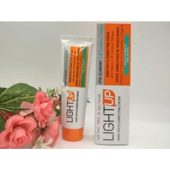 Crème Correctrice Éclaircissante LIGHT UP – Vita-Clarifiant à la Vitamine C & B-Carotène | Anti-Taches Noires