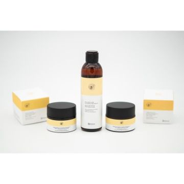 Le trio ULTRA RÉGÉNÉRANTE à la bave d'escargot BIO – Estompe les imperfections cutanées - JOUR-EAU MICELLAIRE-NUIT - Ingrédients BIO