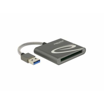 Lecteur de carte externe pour cartes mémoires CFast, interface USB type A.