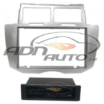 Facade Autoradio FA413A compatible avec Toyota Yaris Argent 2Din VP