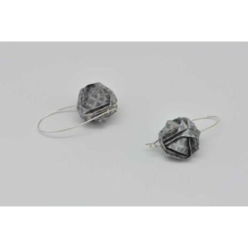 Boucles d'oreille papier Origami Boule Gris bleuté - The cocotte
