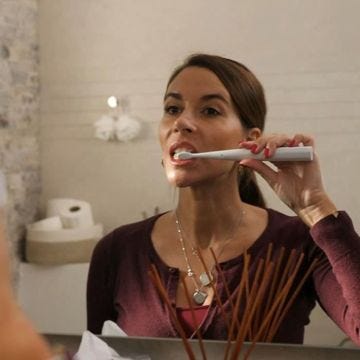 SHOP-STORY - DENTALCARE : Brosse à Dents Électrique et Sonique avec 6 Accessoires de Détartrage - 3 Modes - Recharge USB - Batterie