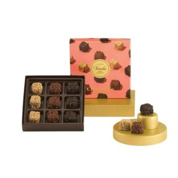 Boîte cadeau avec un assortiment de pralines Venchi CHOCOVIAR GIFT BOX  125g